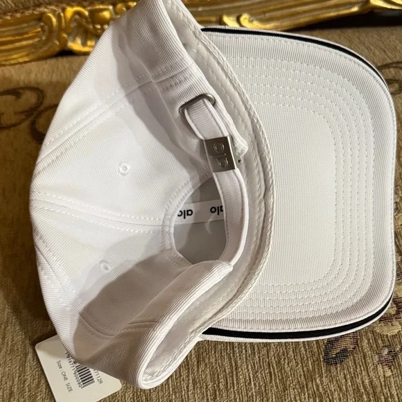 ALO Yoga White Cap with Black Logo - Picture 6 of 7